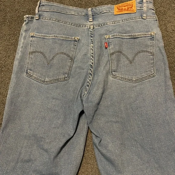 Levi’s High Rise Skinny - Picture 4 of 4